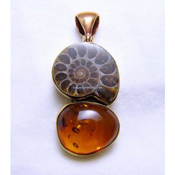 LIONTIN BATU FOSIL AMMONITE KOMBINASI AMBER  batu permata